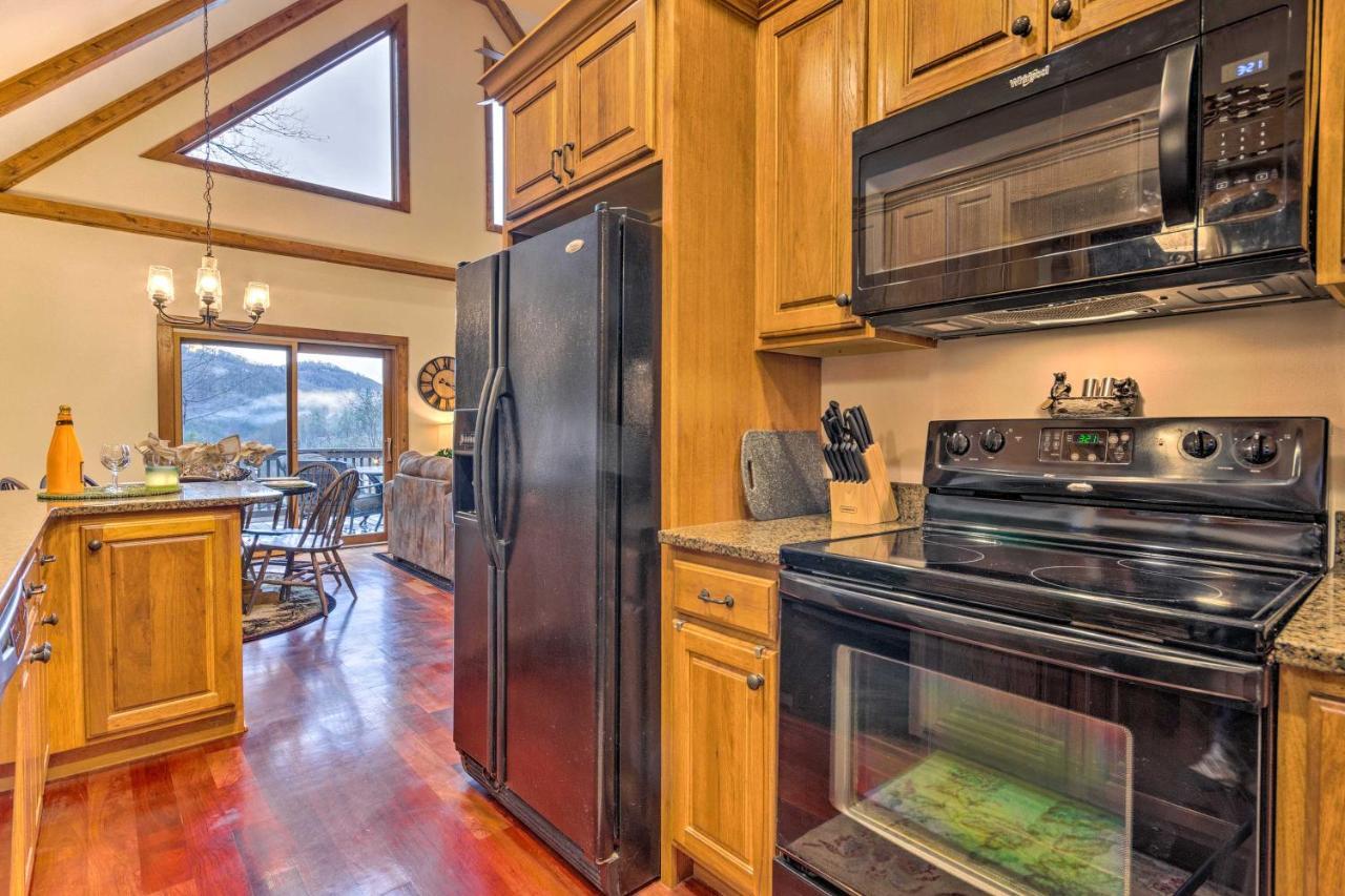 Mountain Cabin With Fire Pit, Walk To Golf And Fishing Vilas Exterior foto