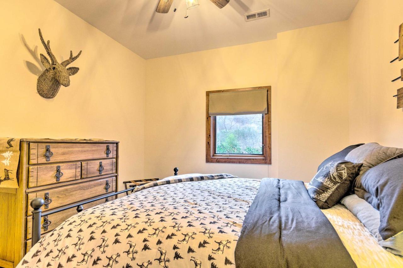 Mountain Cabin With Fire Pit, Walk To Golf And Fishing Vilas Exterior foto
